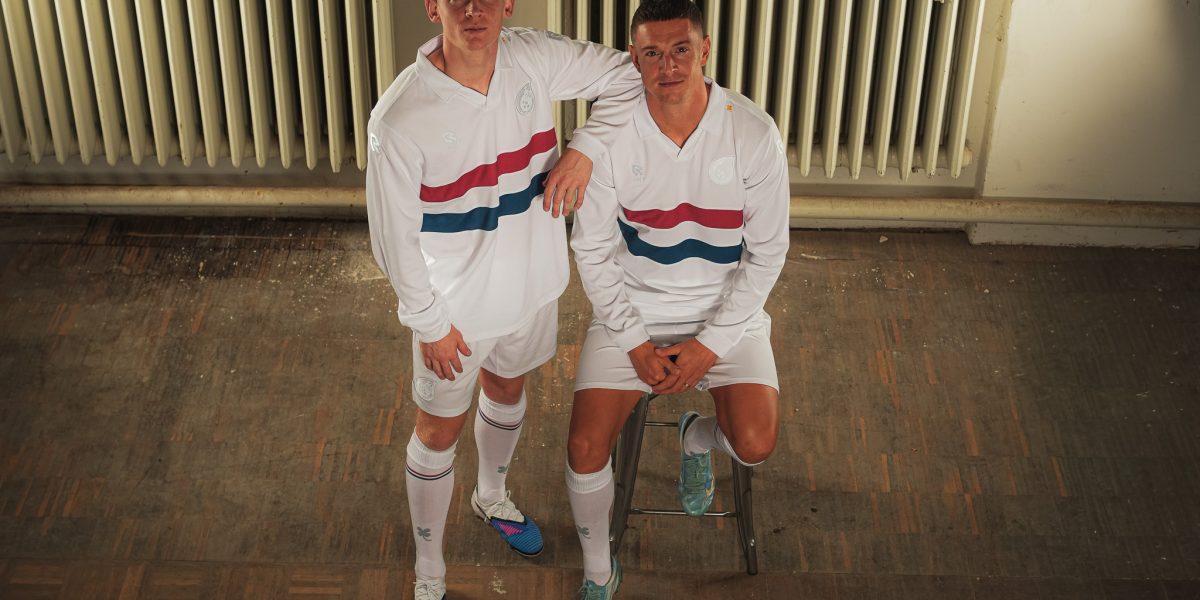 Fortuna brengt iconisch bekershirt terug