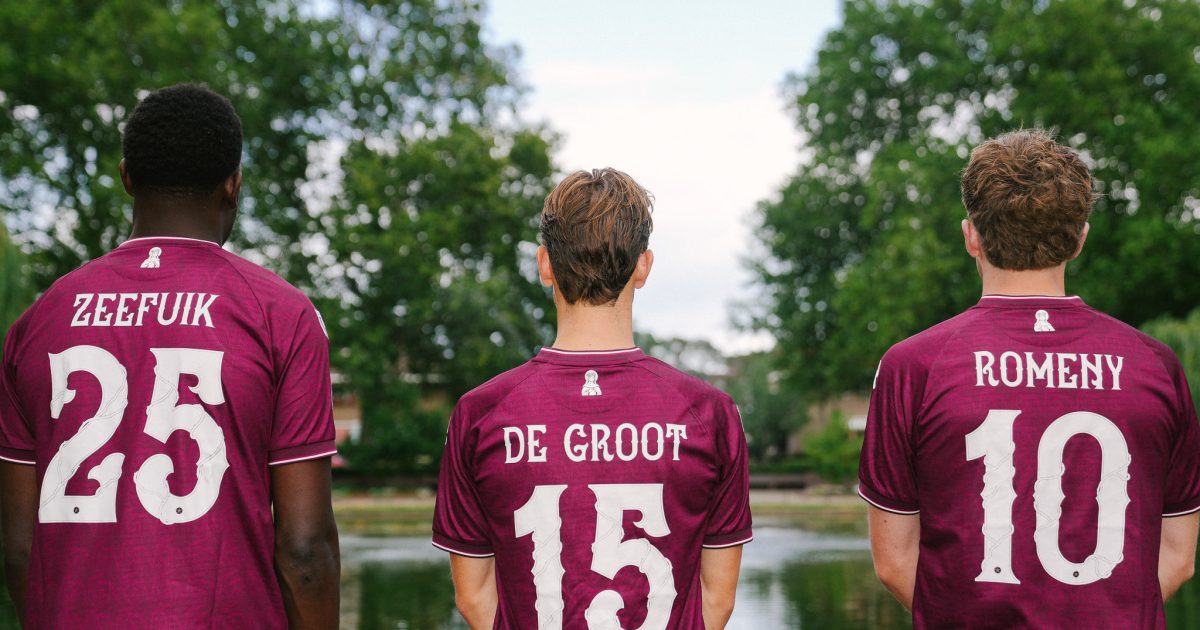 Fortuna ehrt Sint Rosa mit neuem Auswärtstrikot | Fortunasittard.nl