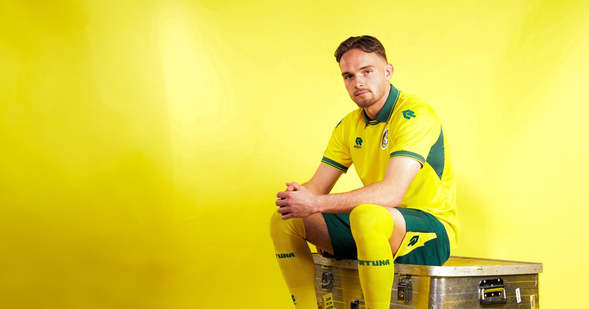 Fortuna tegen Zwolle in nieuw thuistenue | Fortunasittard.nl